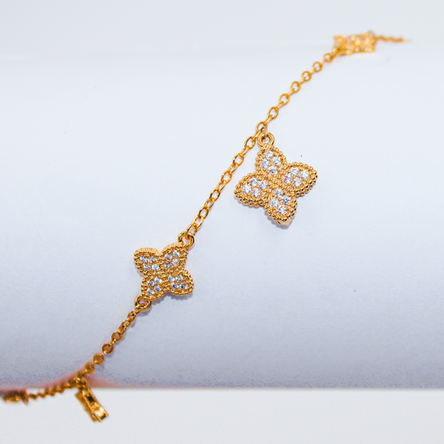 Alizia 5 Flower Pendant Bracelet