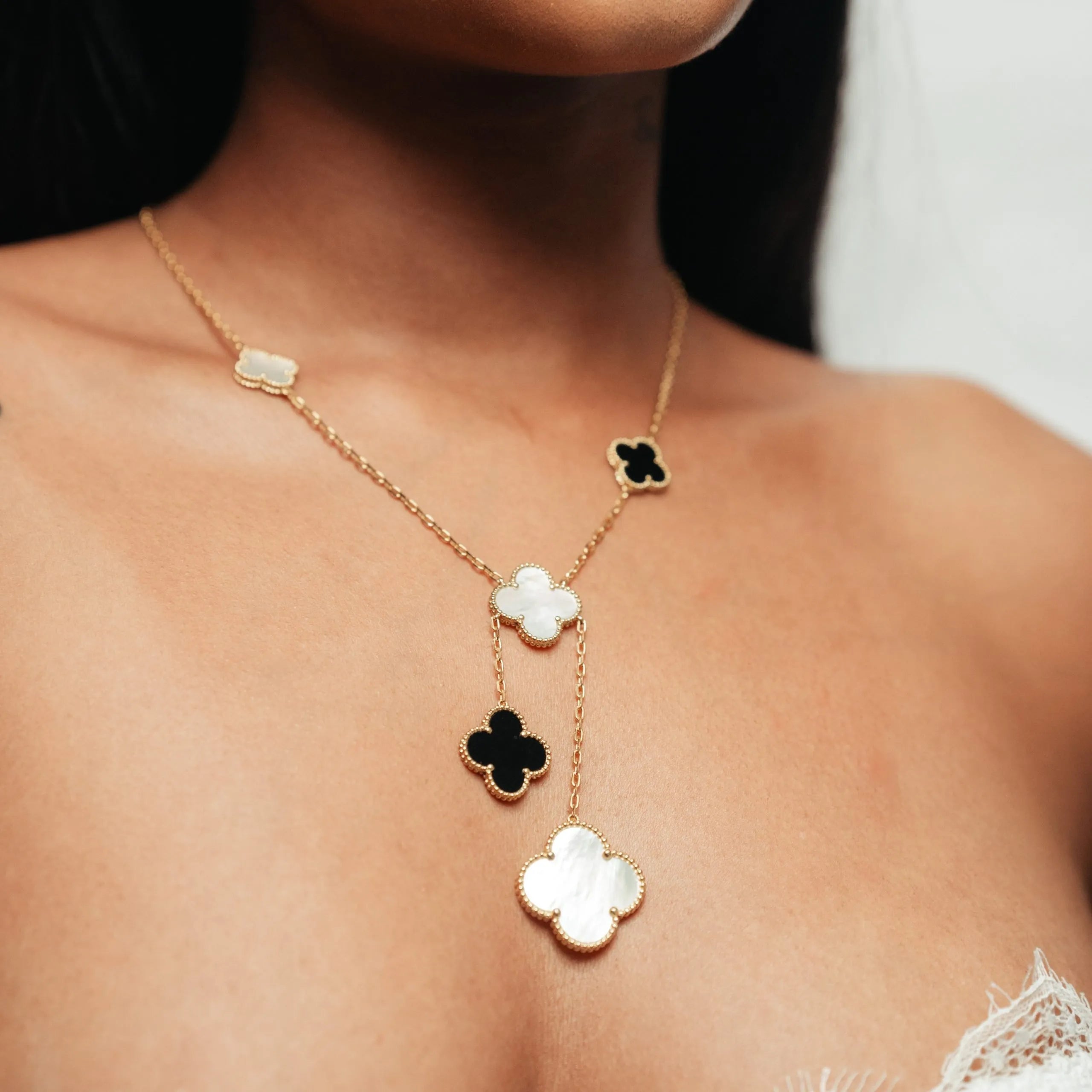 Alizia 2 Size Hanging Cloves Short Necklace