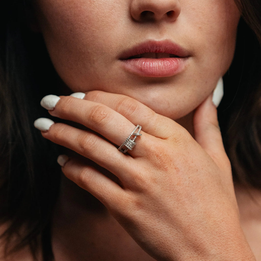 Alizia Movable Charm Double Ring