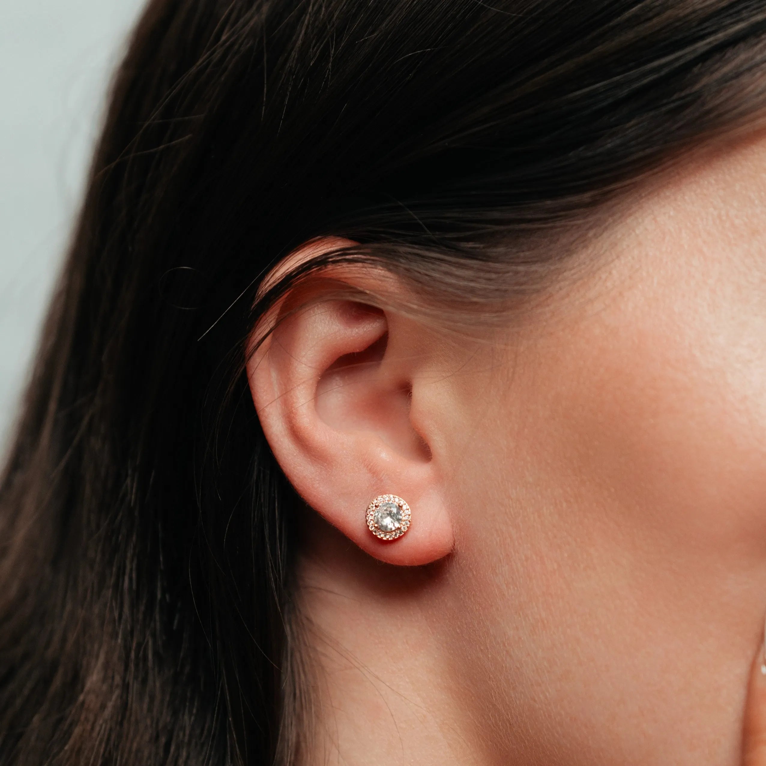 Alizia Halo Stud Stud Earrings