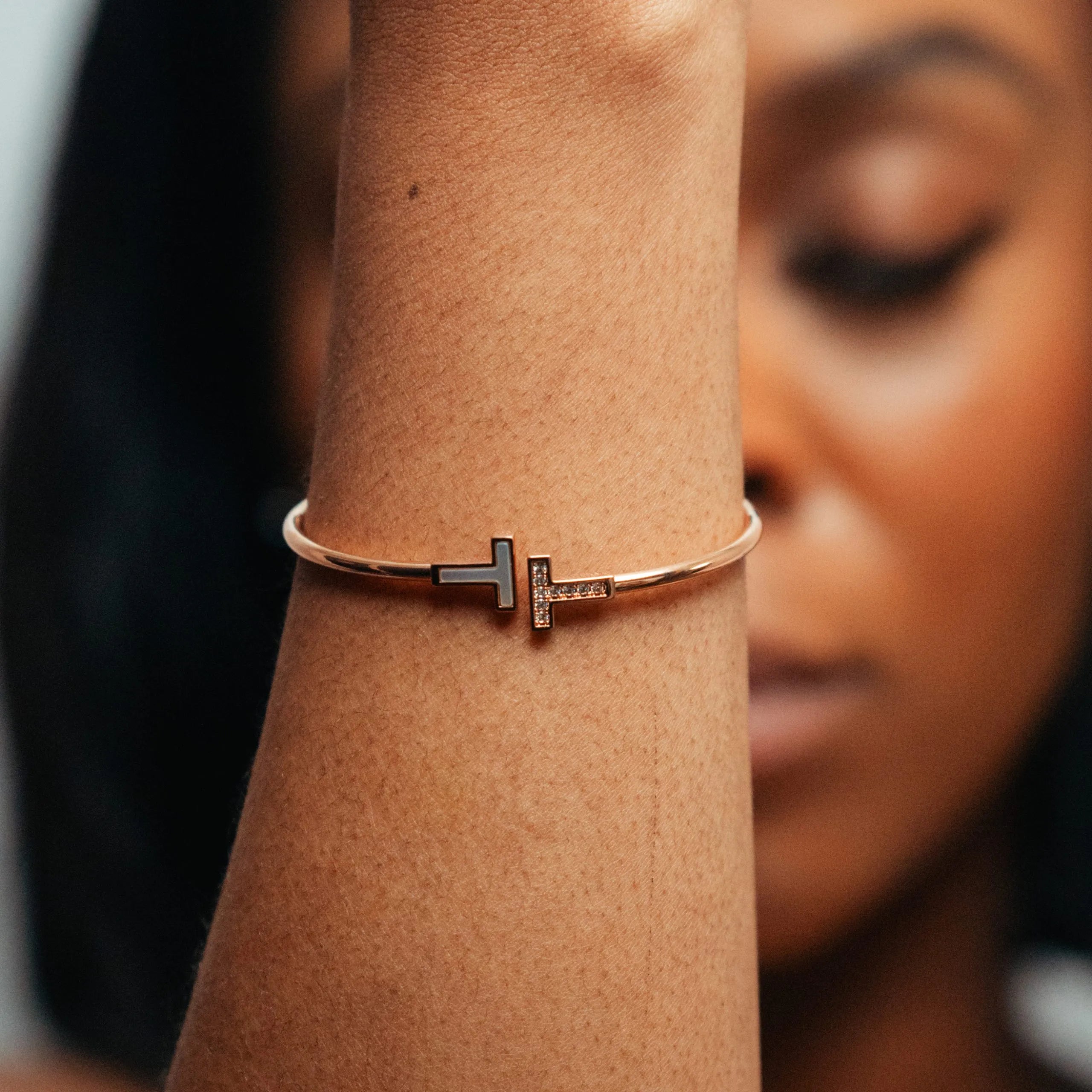 Alizia Mirror T Bangle