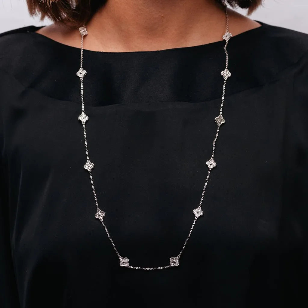 Alizia Cloves Long Necklace