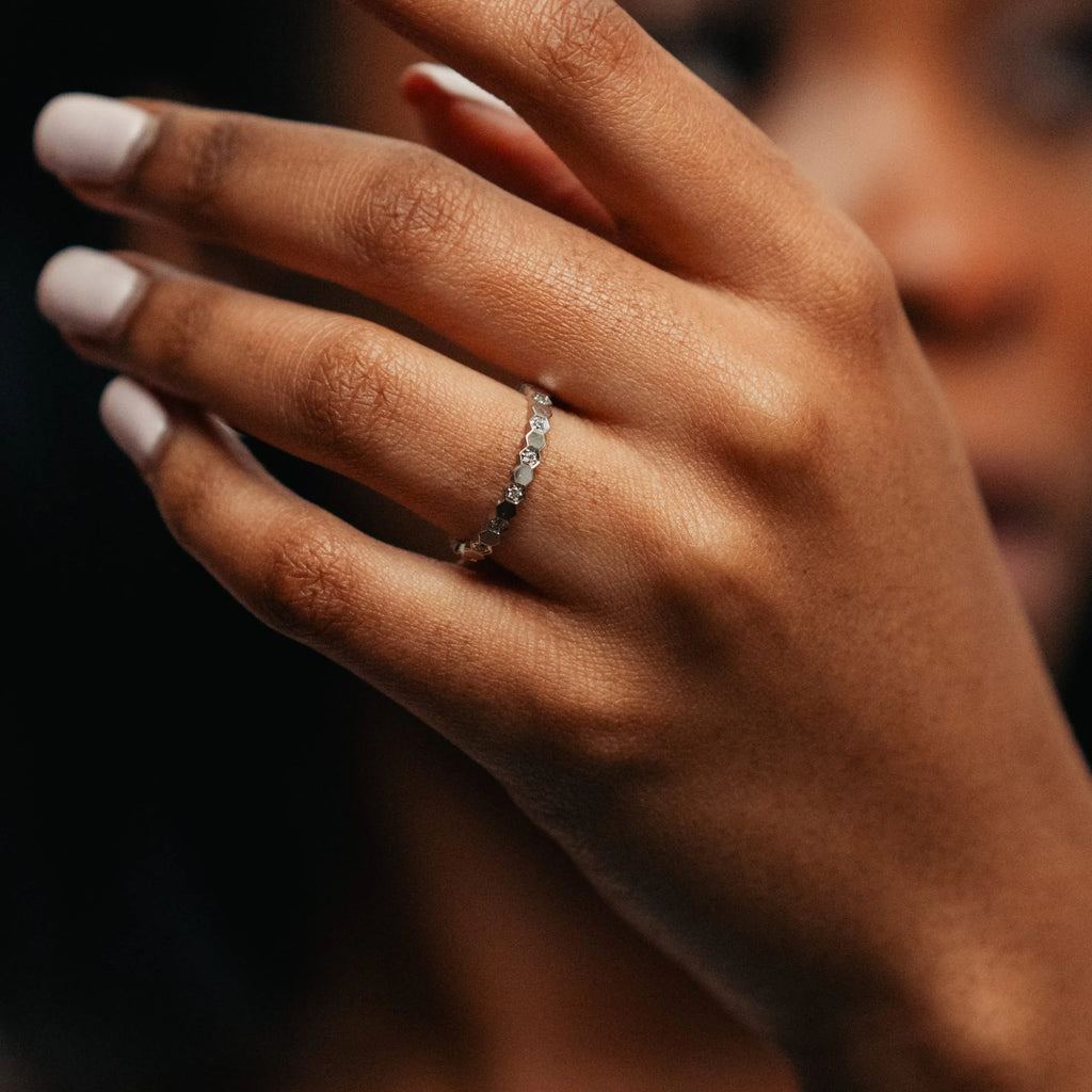 Alizia Honeycomb Band Ring Size 8