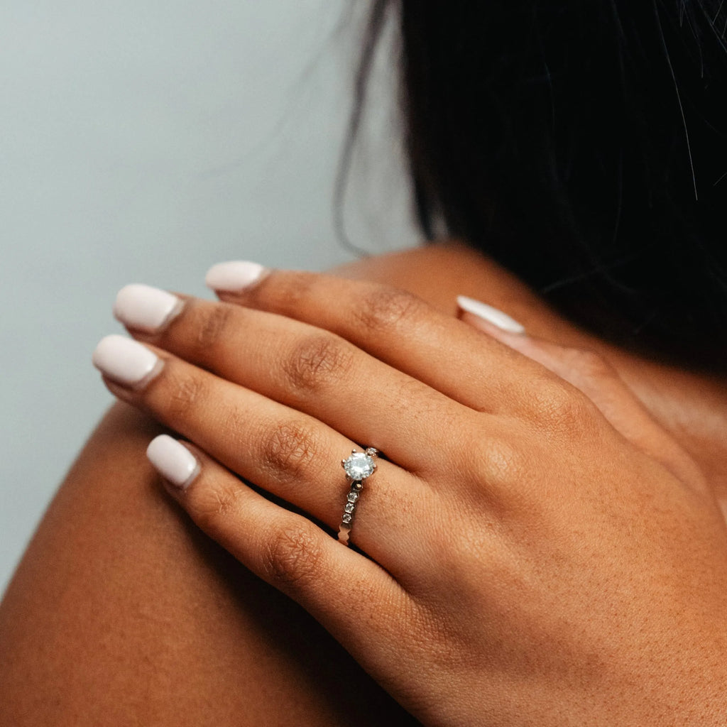 Alizia Honeycomb Solitaire Ring