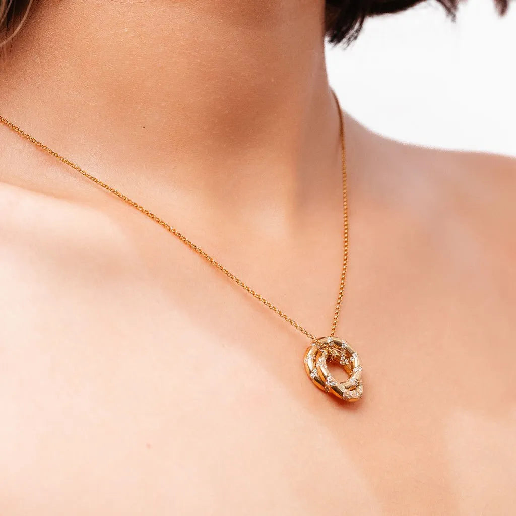 Alizia Linked Circles Short Necklace