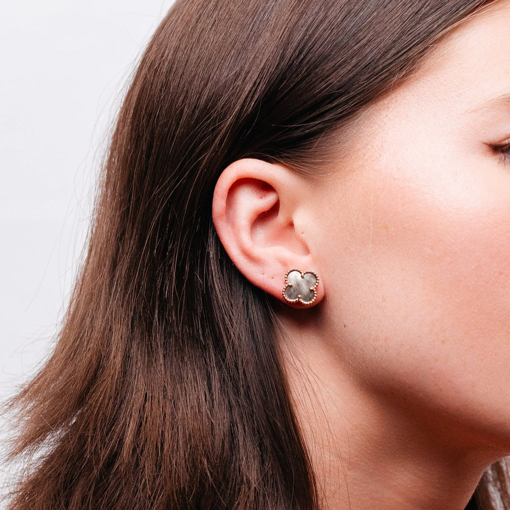 Alizia Clove Stud Earrings