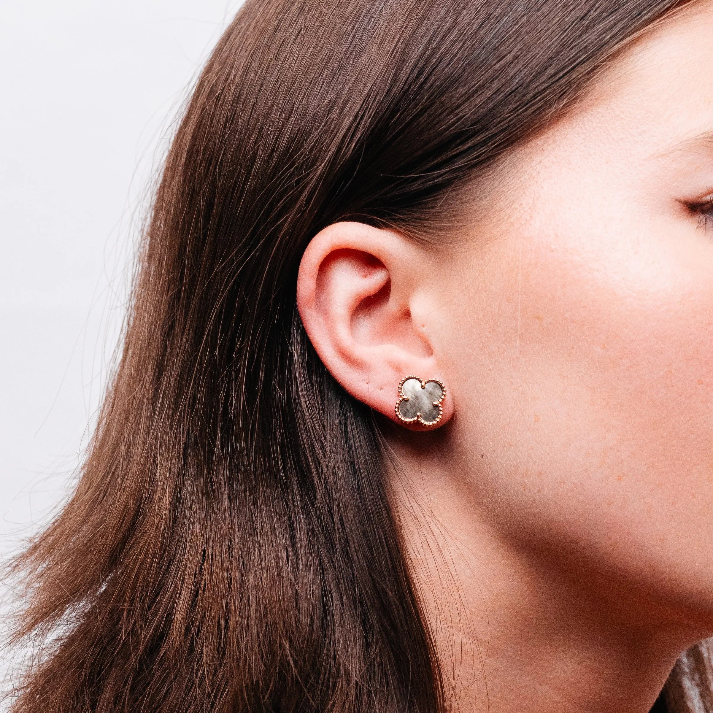 Alizia Clove Stud Earrings