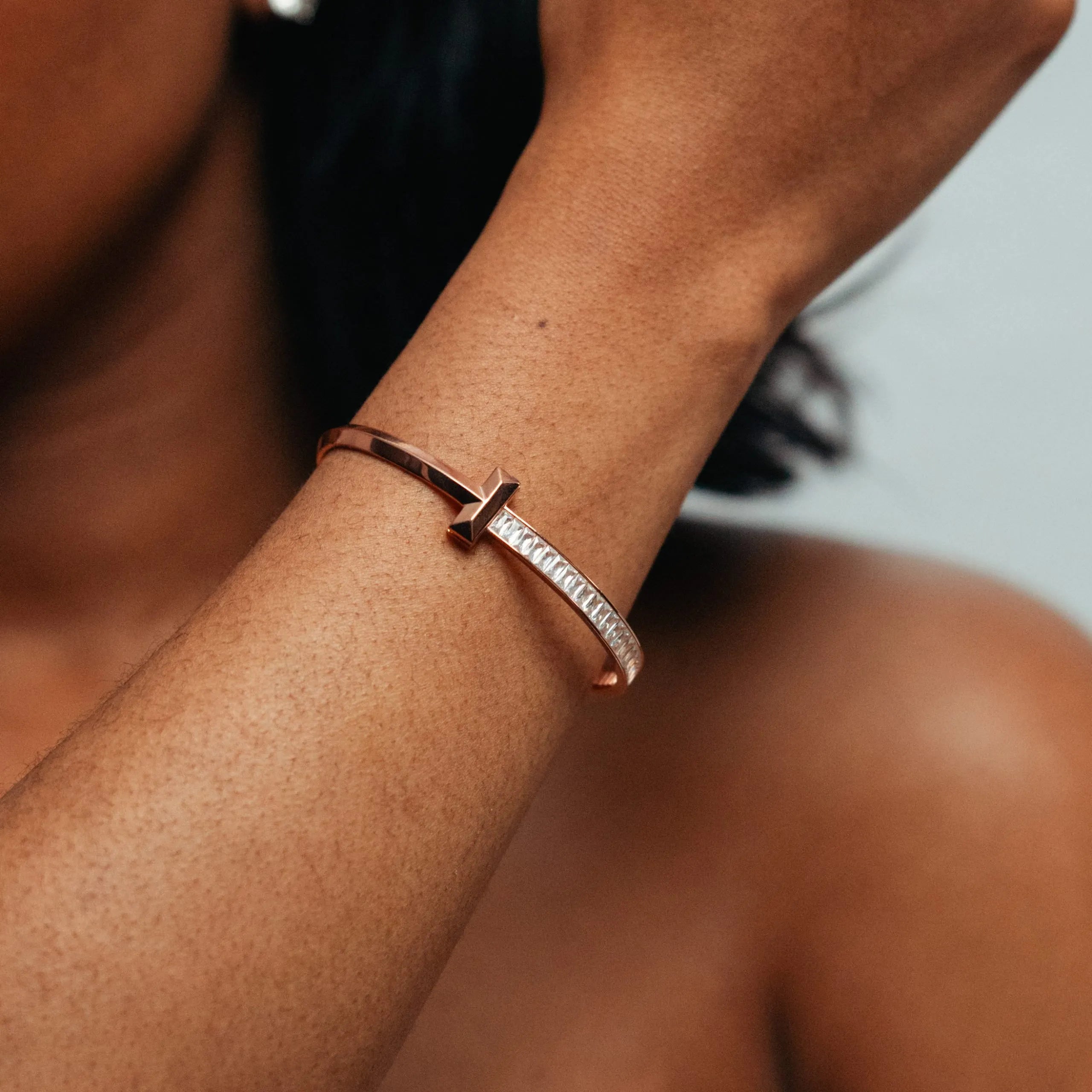 Alizia T Glam Bangle