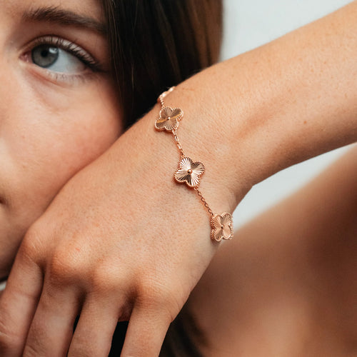 Alizia Big Shiny 5 Clove Bracelet