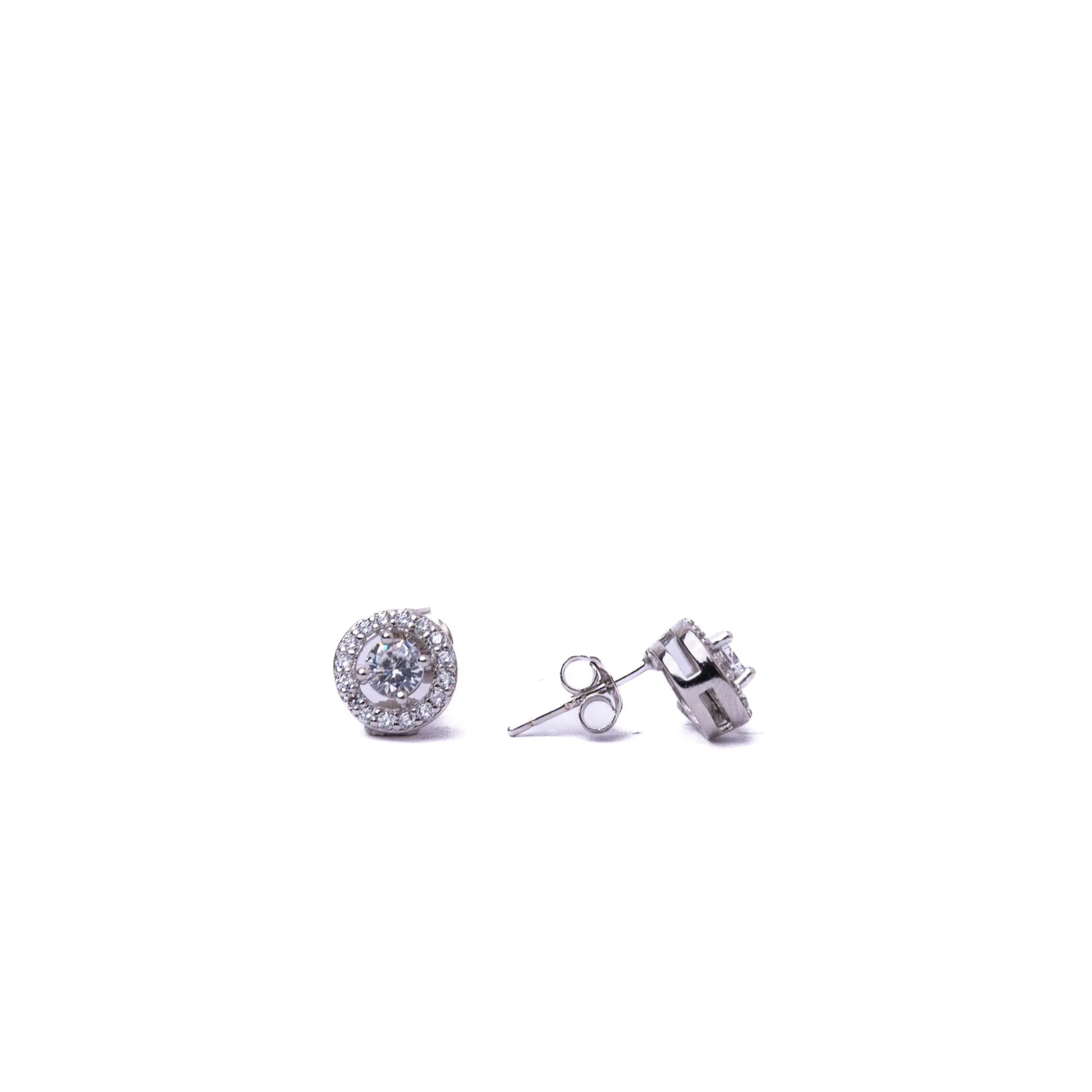 Alizia Halo 4 Claw Stud Stud Earrings