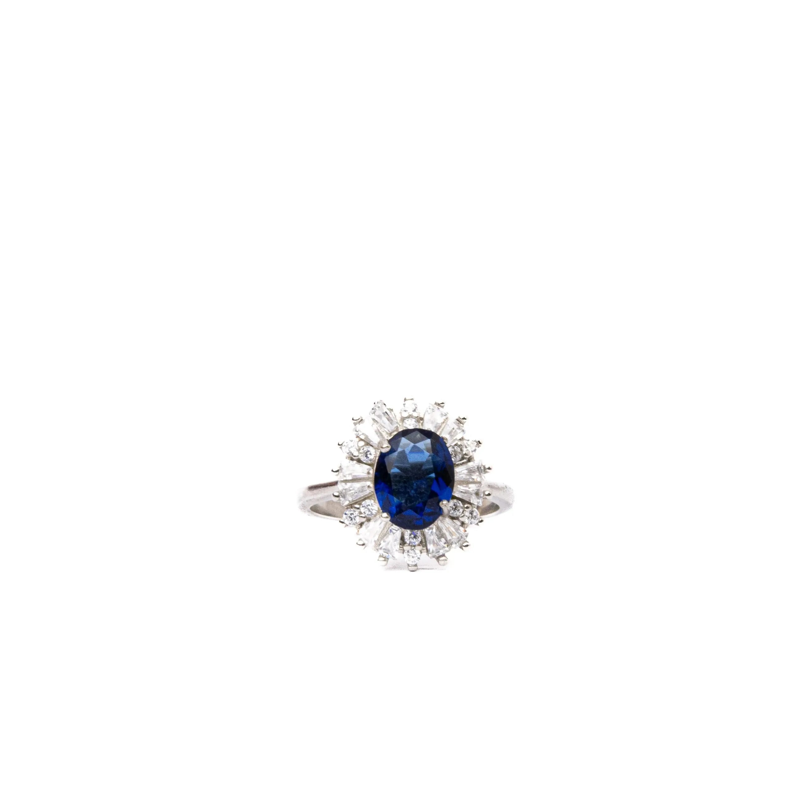 Alizia Lady D Ring