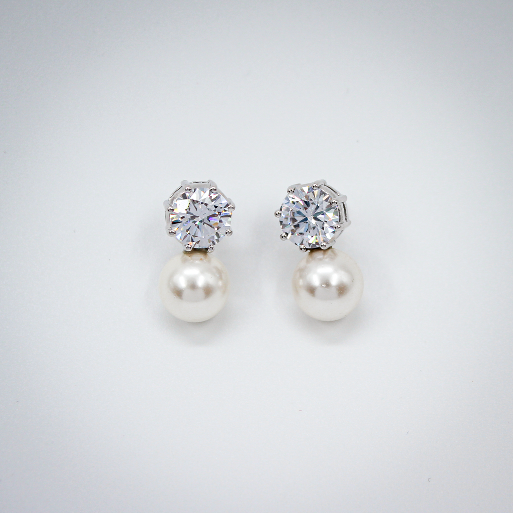Alizia Solitaire With Pearl Drop Earrings