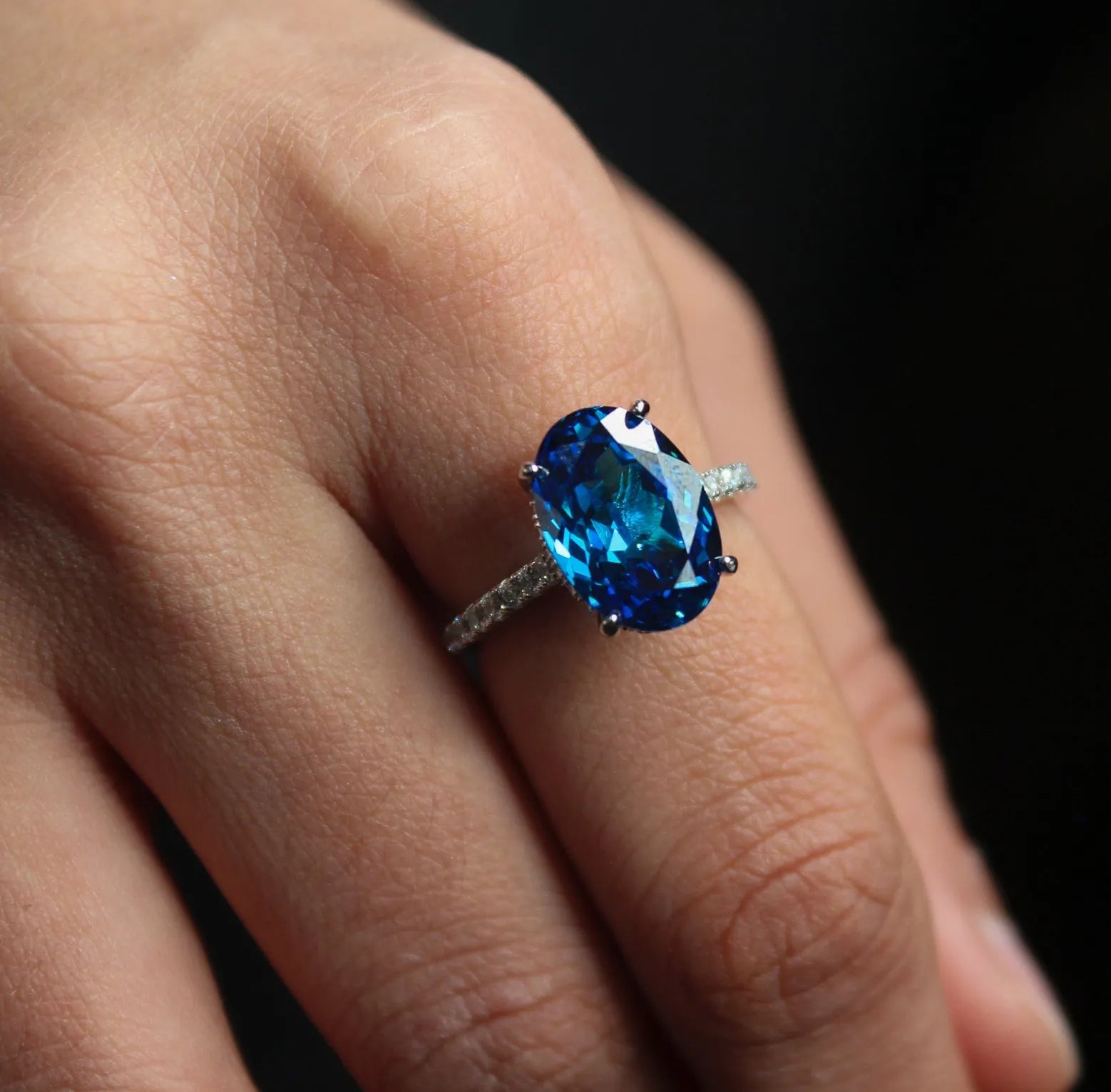 Alizia Classic Oval Stone Ring Size 6