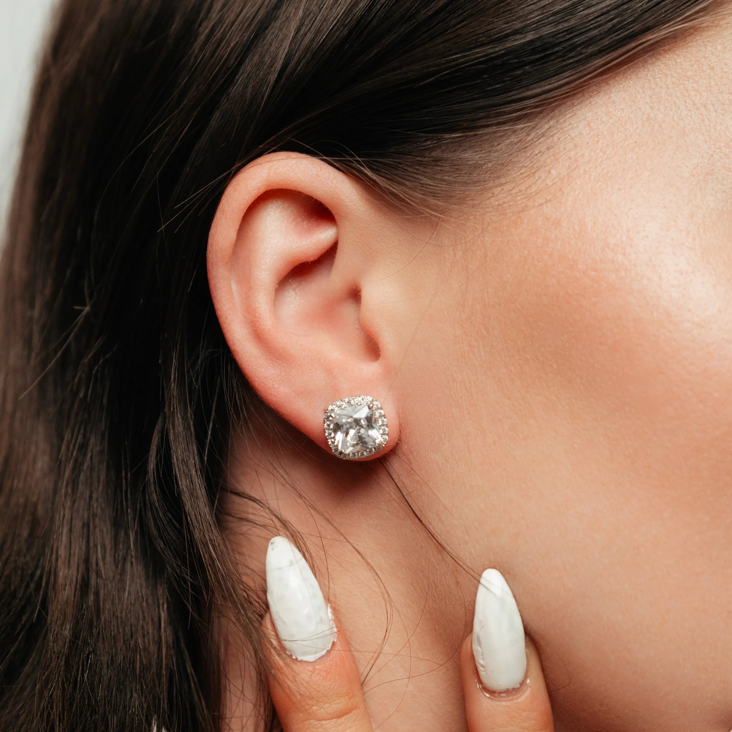 Alizia Large Square Stud Stud Earrings