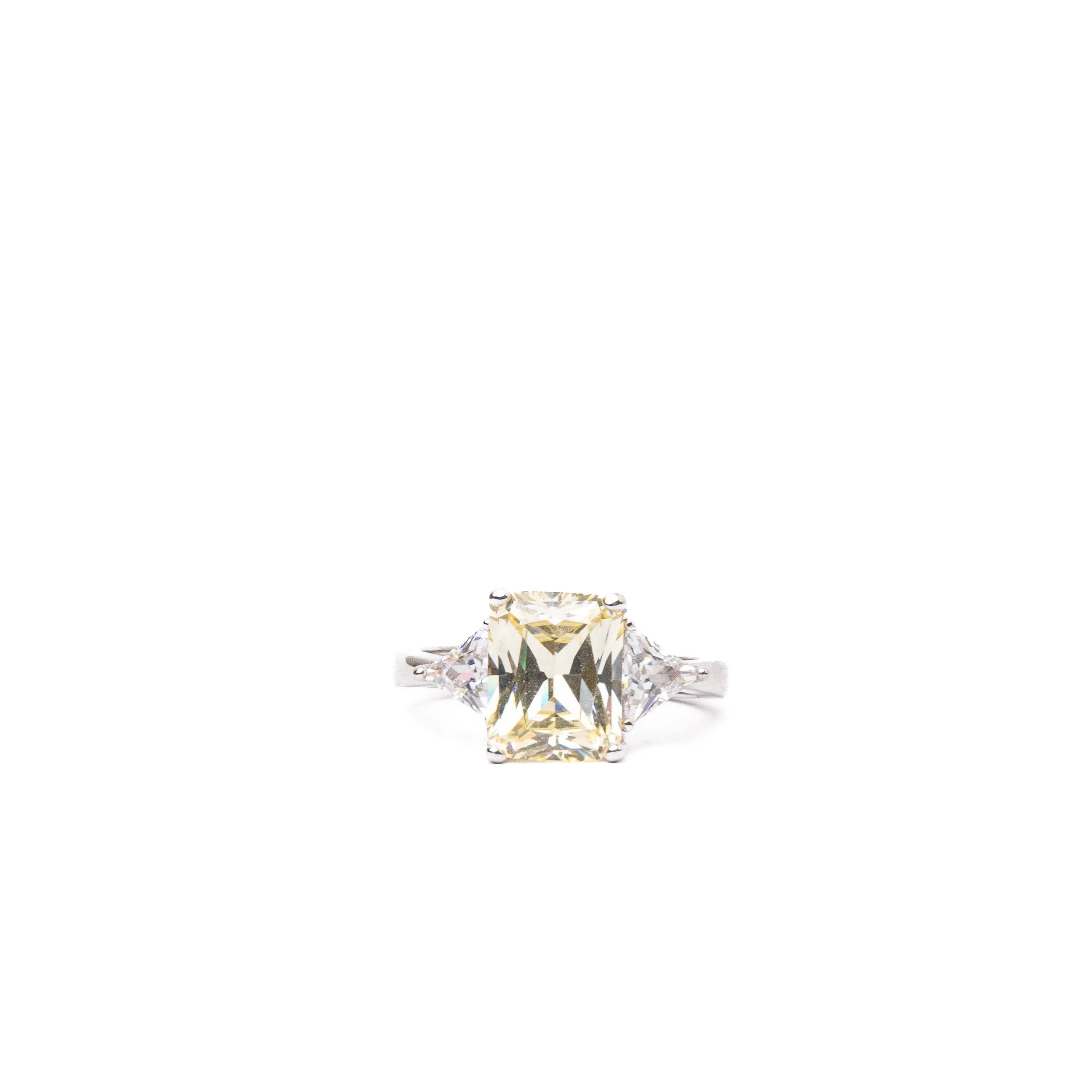 Alizia Diamond Ring
