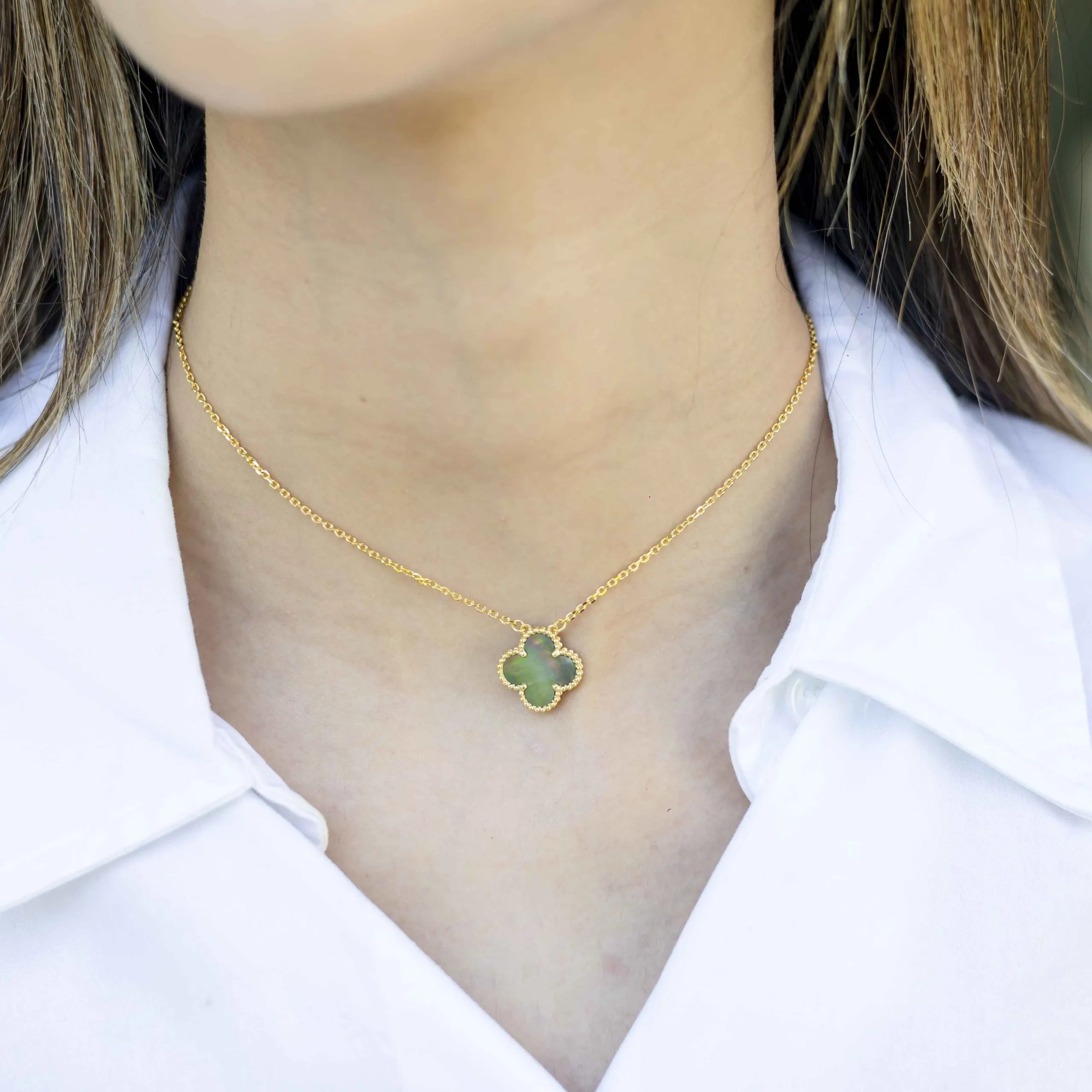 Alizia Single Clove Necklace