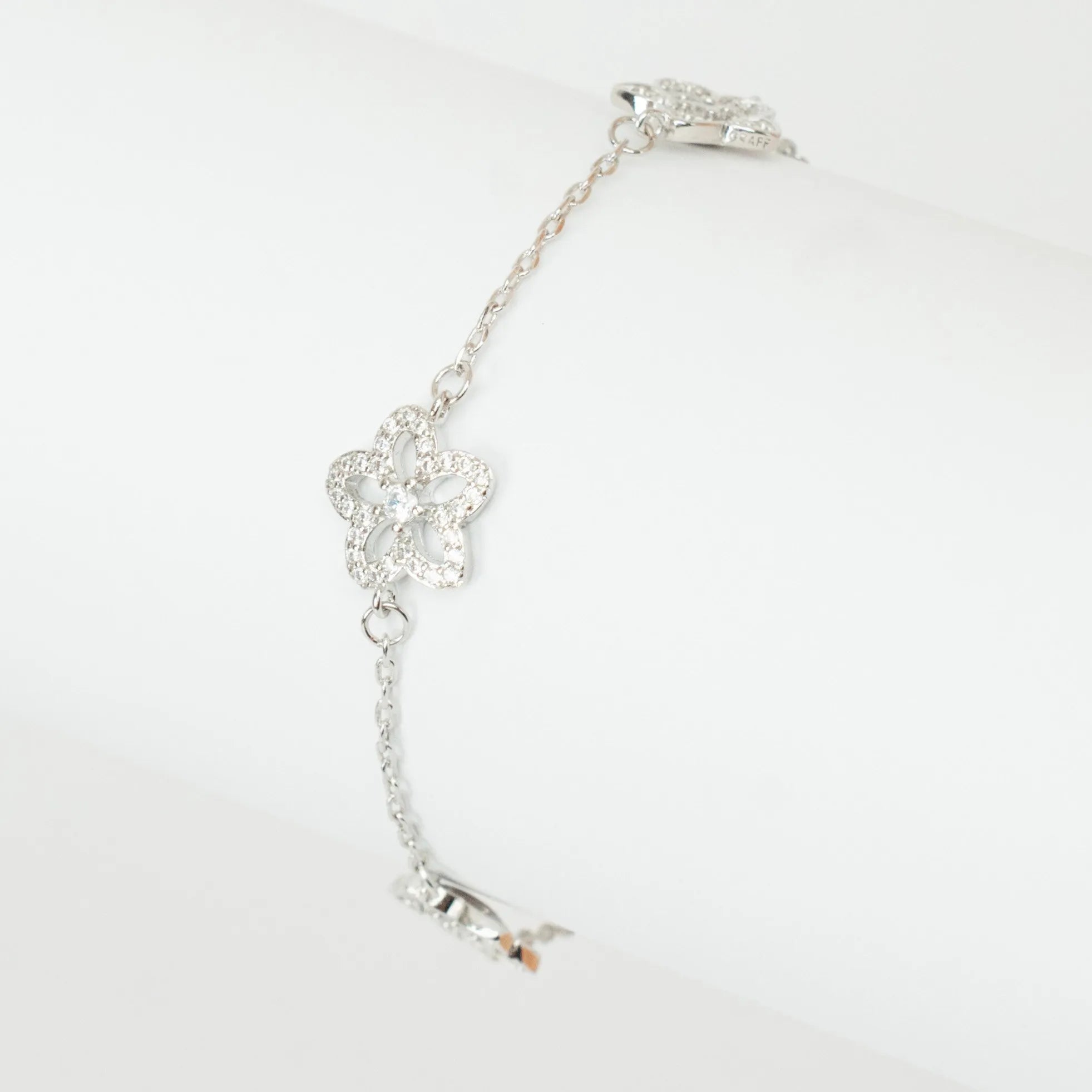 Alizia Flower Charm Bracelet