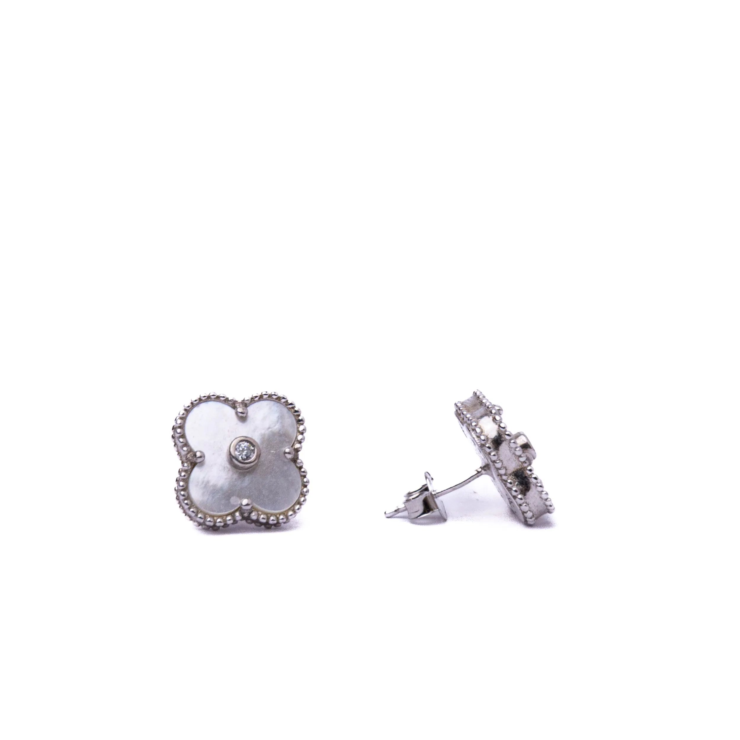 Alizia Single Stud Clove Stud Earrings