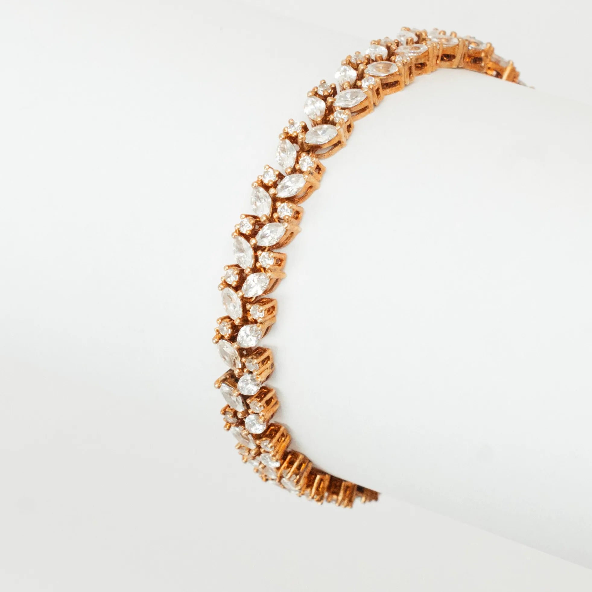 Alizia Handcrafted Big Leaves Tennis Bracelet