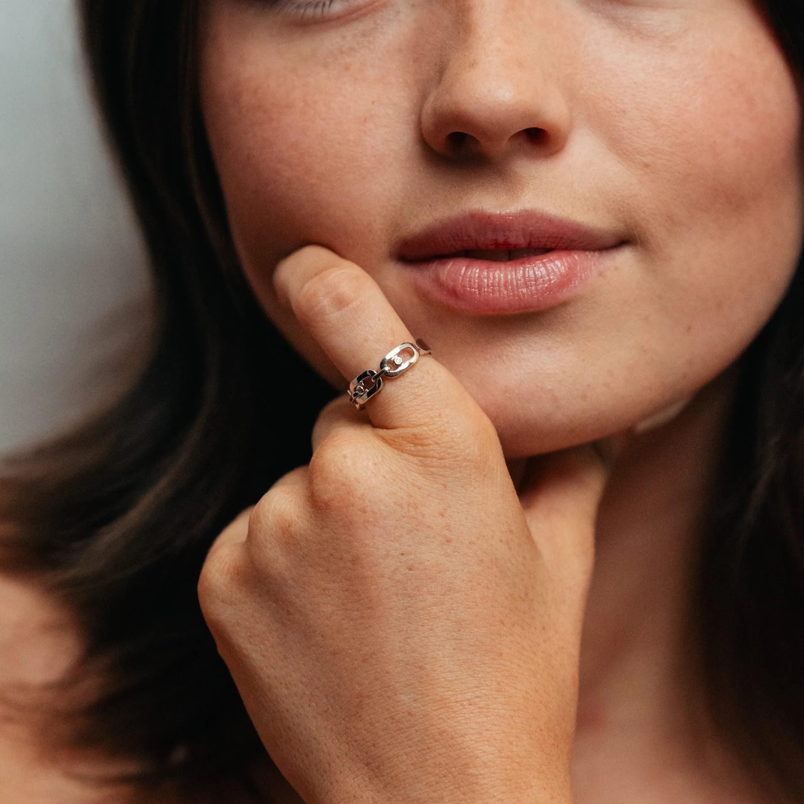 Alizia Majestic Bendable Ring