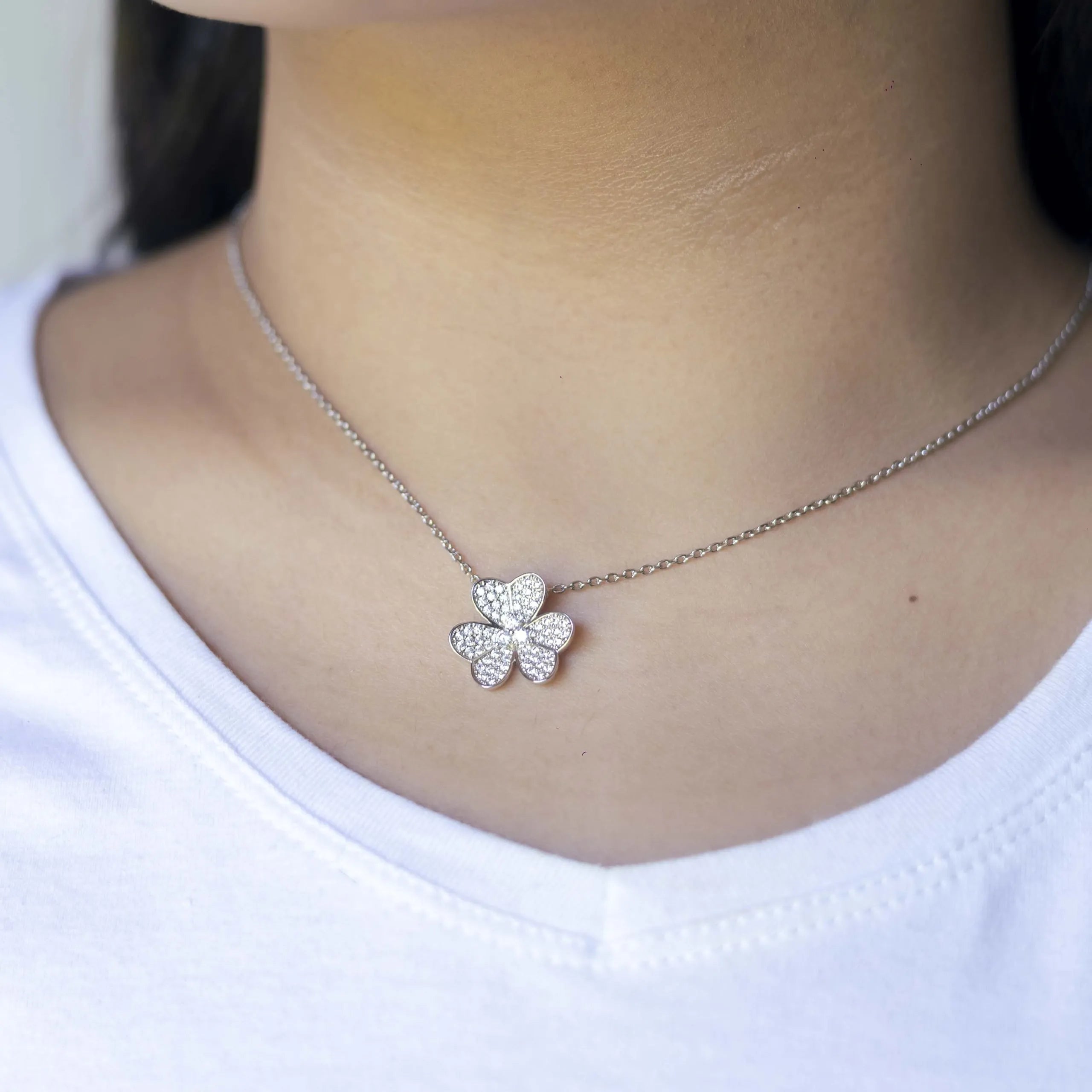Alizia Full Crystal Iris Short Necklace