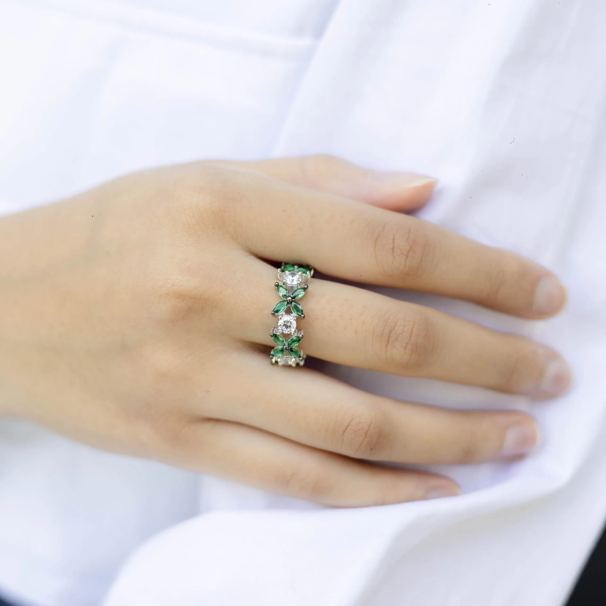 Alizia Crystal Ring Size 7