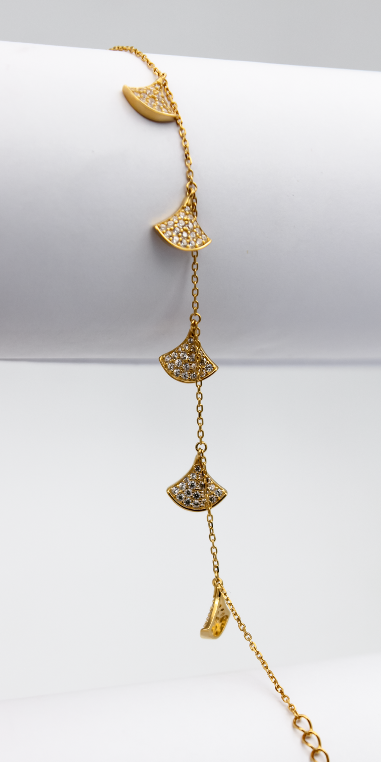 Alizia M Shell Bracelet