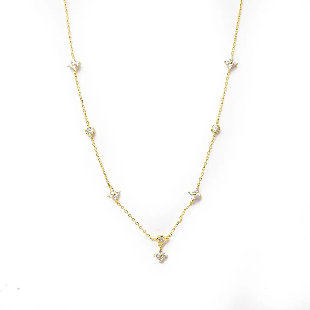 Alizia Bella Flower Short Necklace