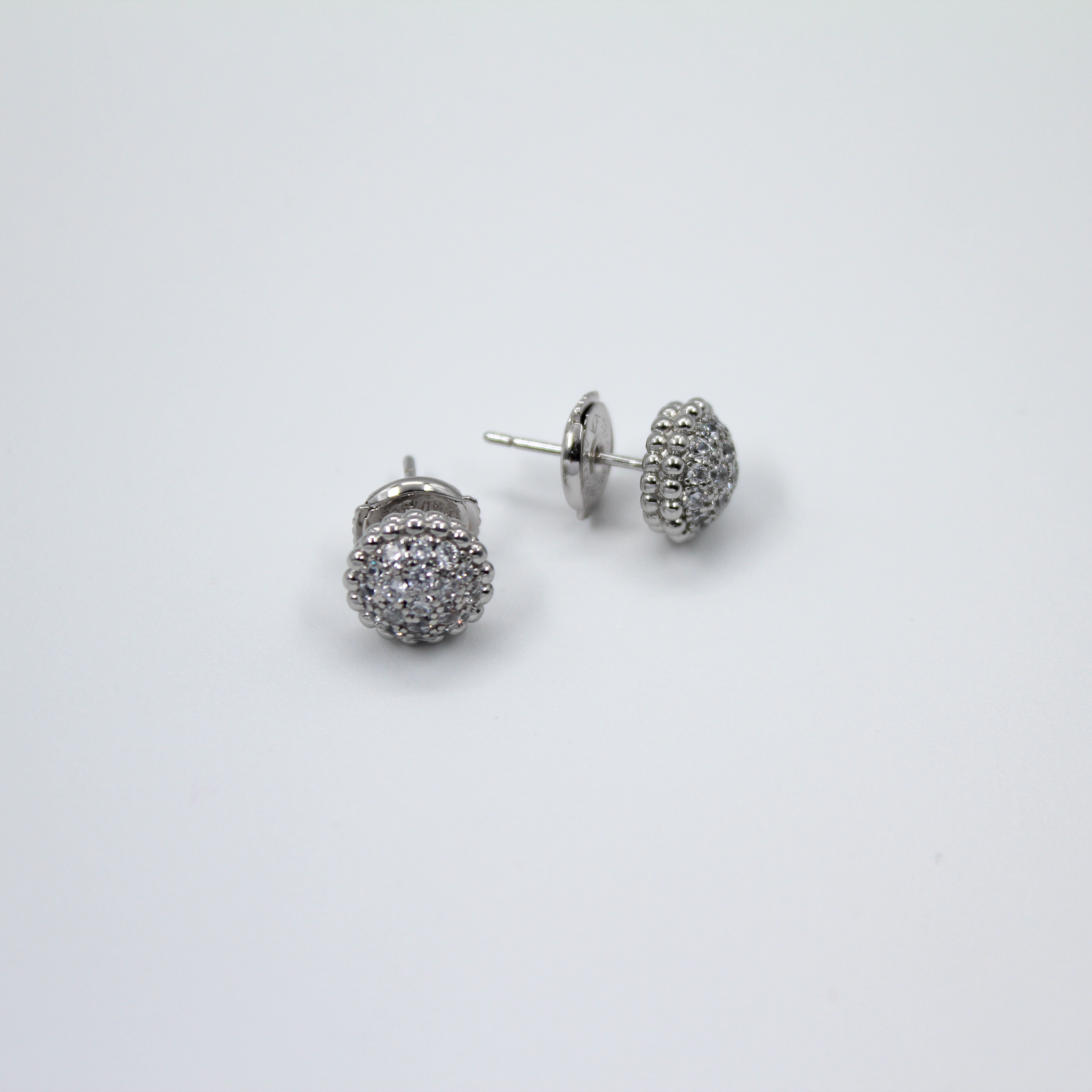 Alizia VCAA Stud Earrings