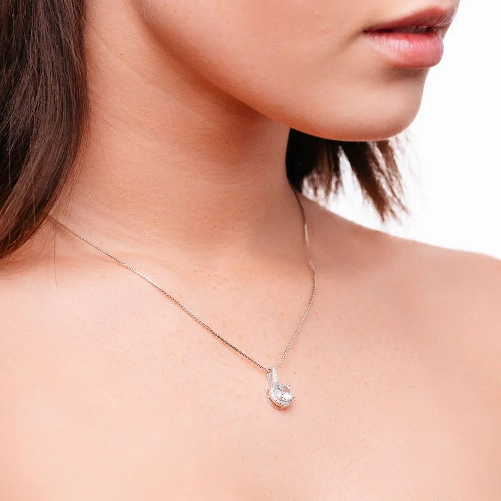Alizia Halo 4 Short Necklace