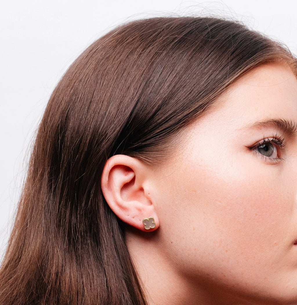 Alizia Clove Stud Earrings