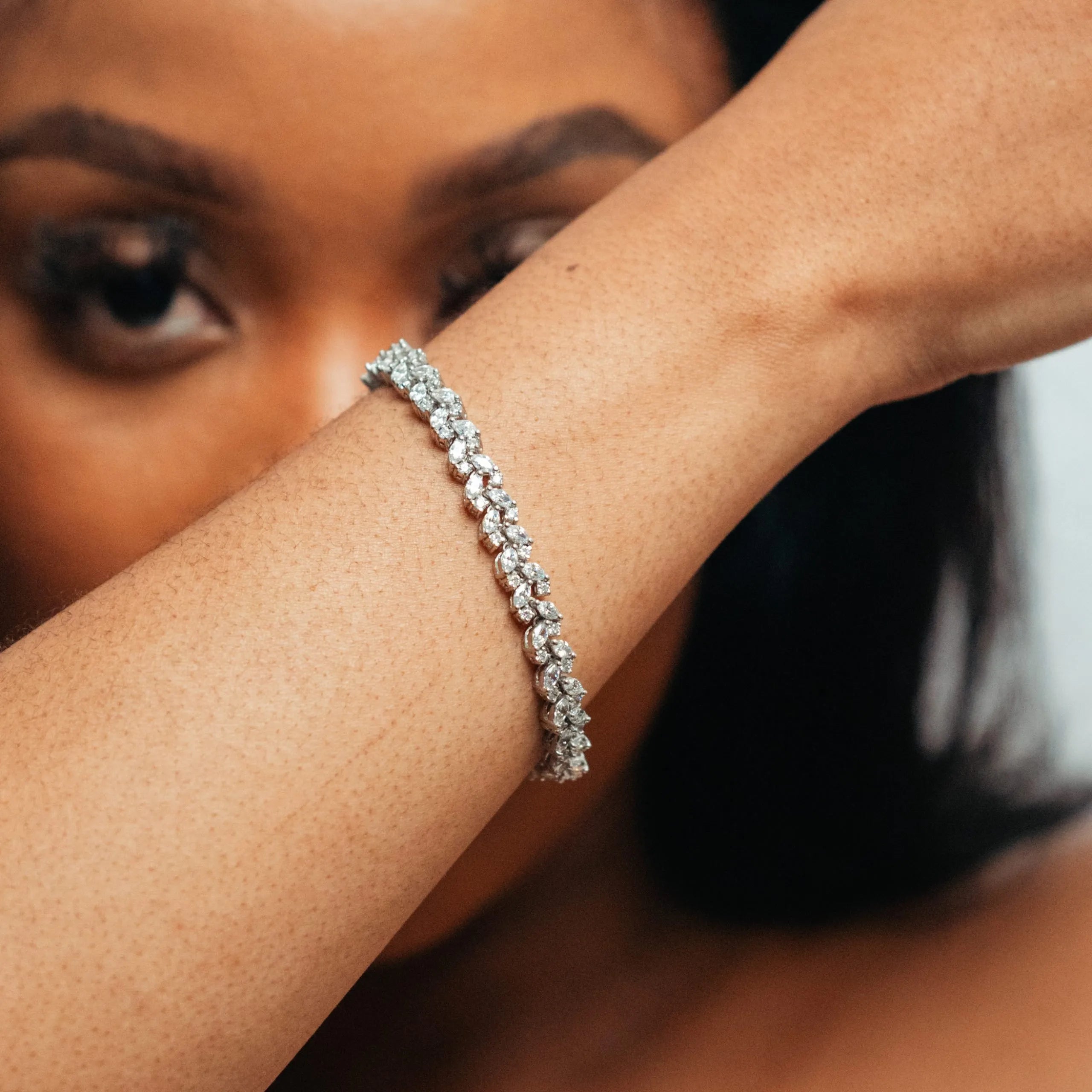 Alizia Handcrafted Big Leaves Tennis Bracelet