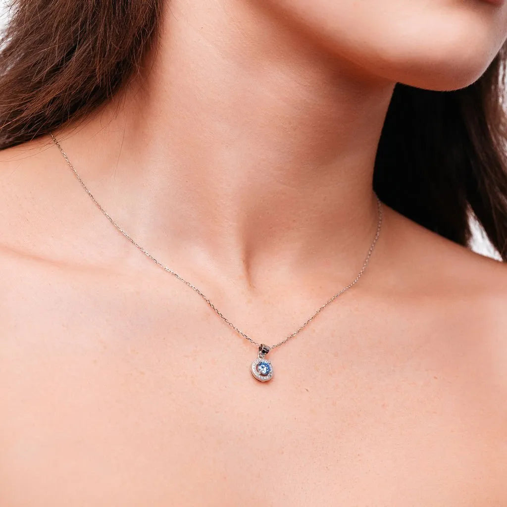 Alizia Halo Short Necklace
