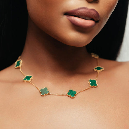 Alizia 10 Cloves Short Necklace