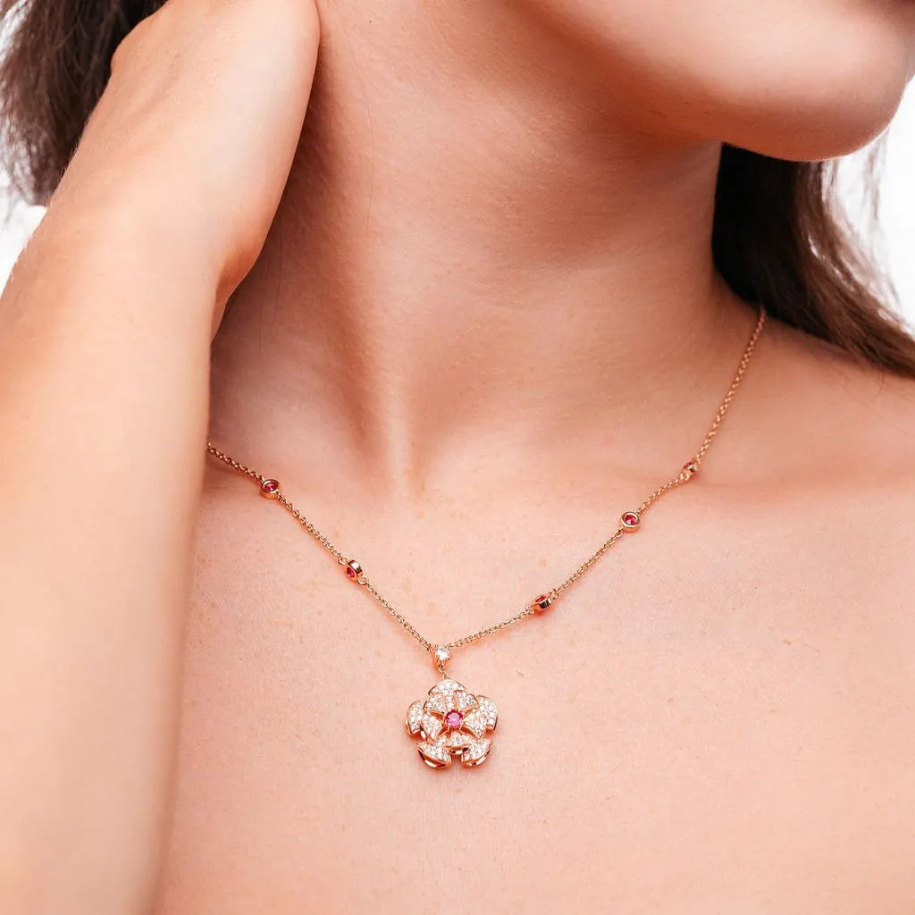 Alizia Exotic Flowers Short Necklace