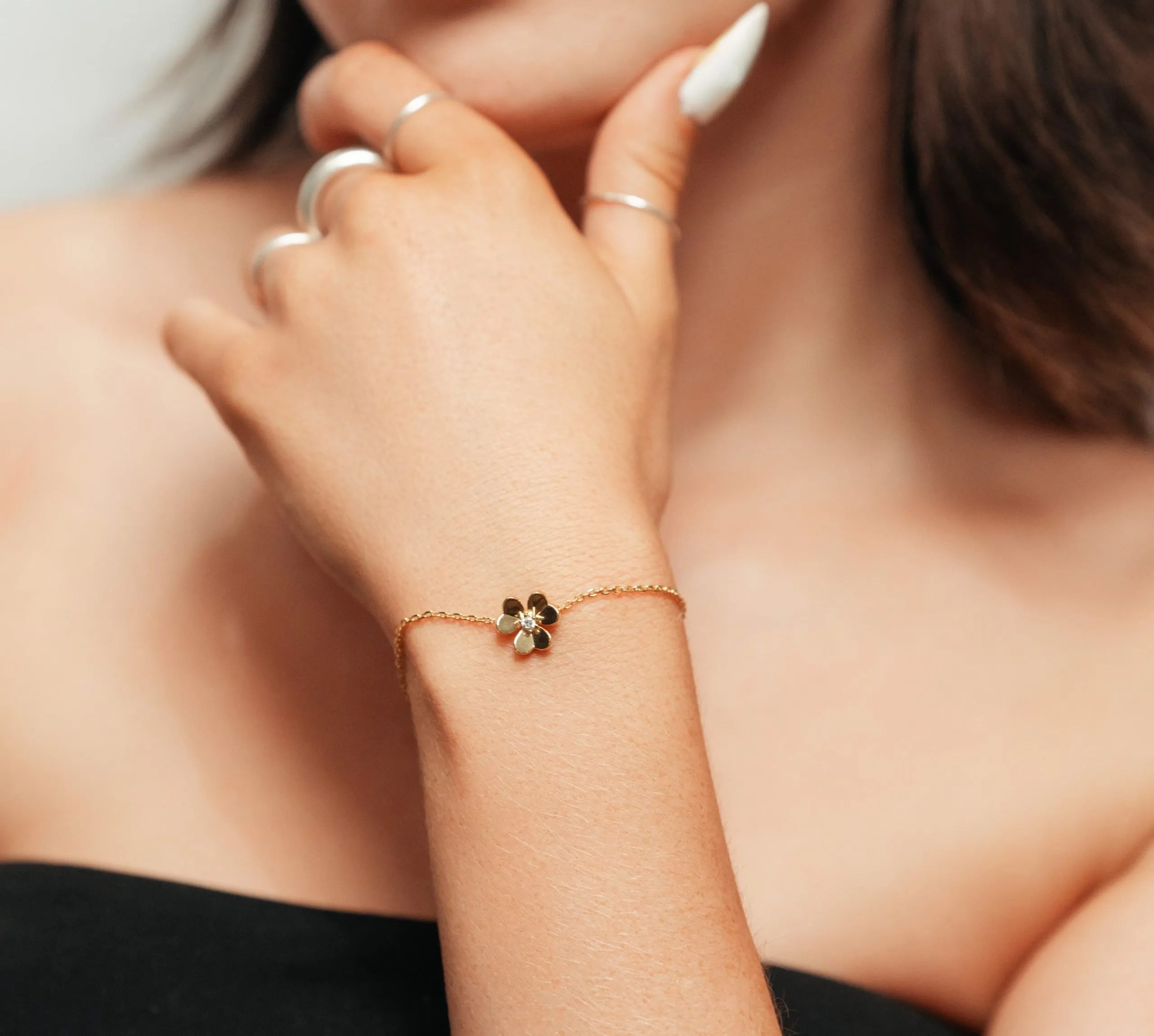 Alizia Single Iris Bracelet