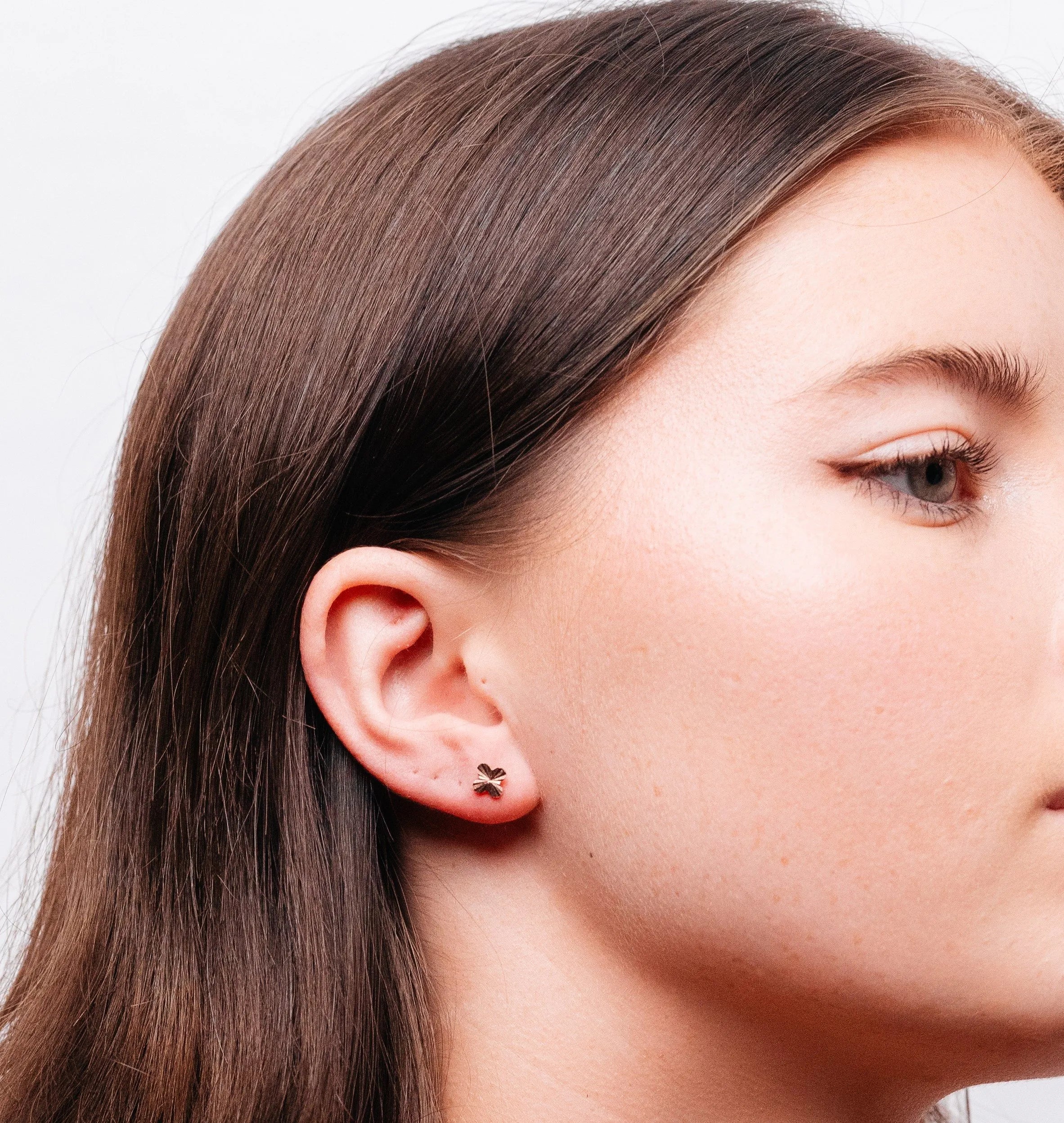Alizia Clove Stud Earrings