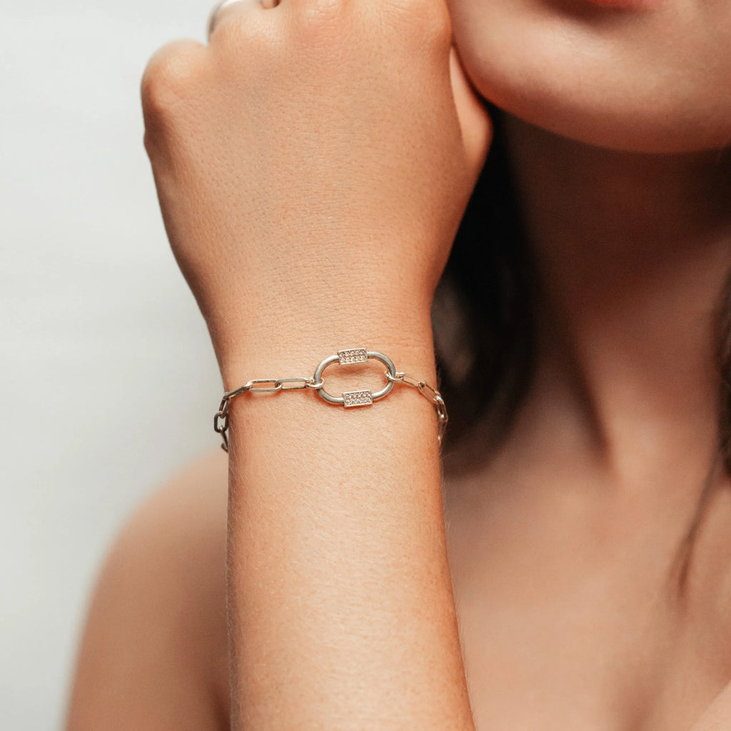 Alizia Dainty Link and Loop Bracelet