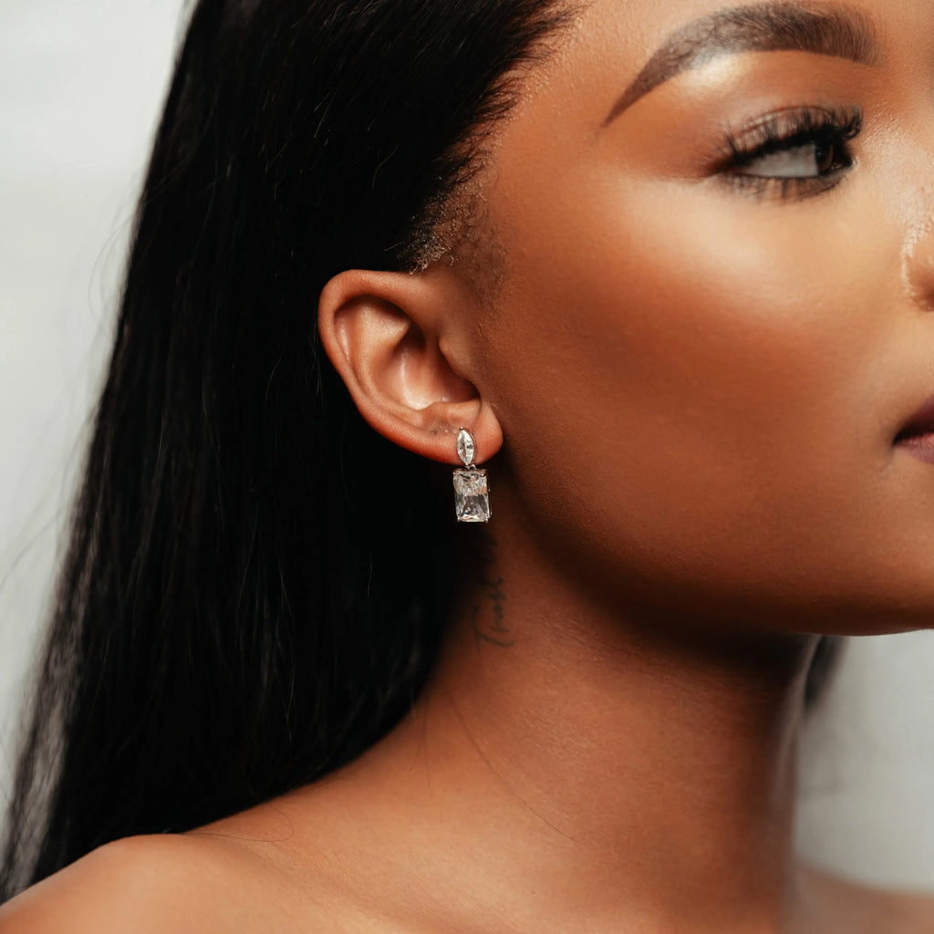 Alizia Crystal Drop Drop Earrings