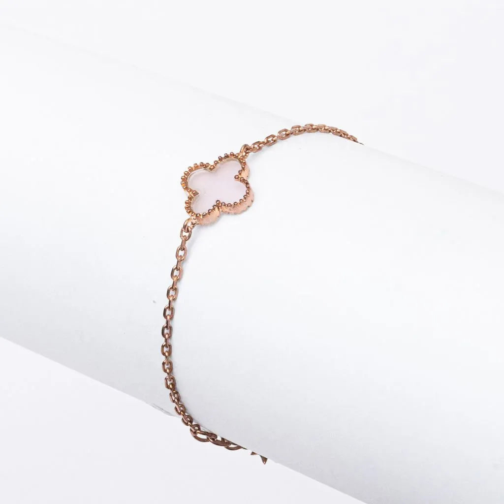 Alizia Single Clove Bracelet