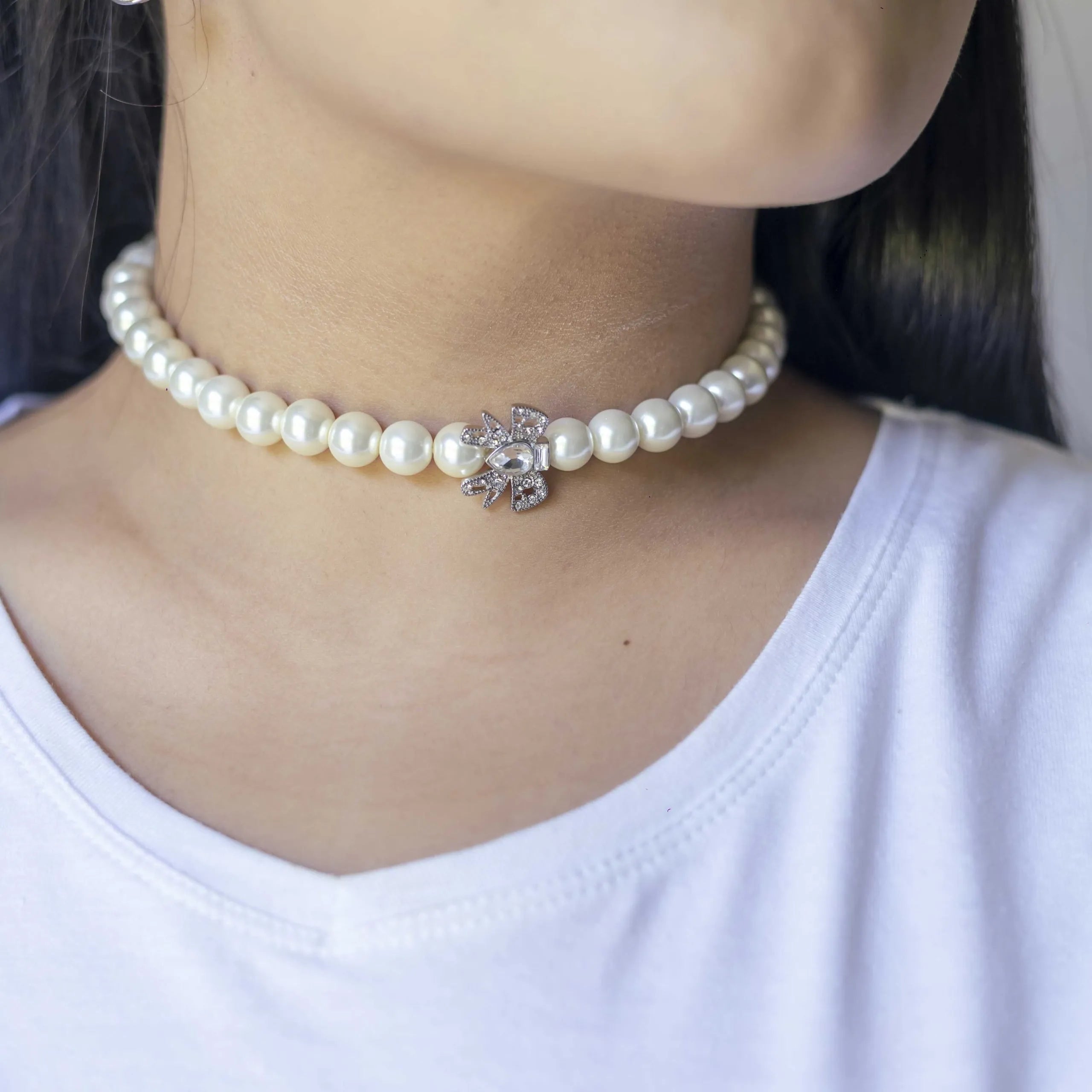 Alizia C Pearl Bow Short Necklace