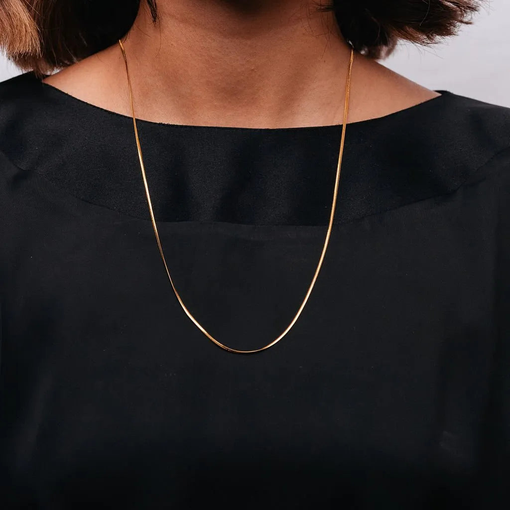 Alizia Mini Linked Plain Long Necklace