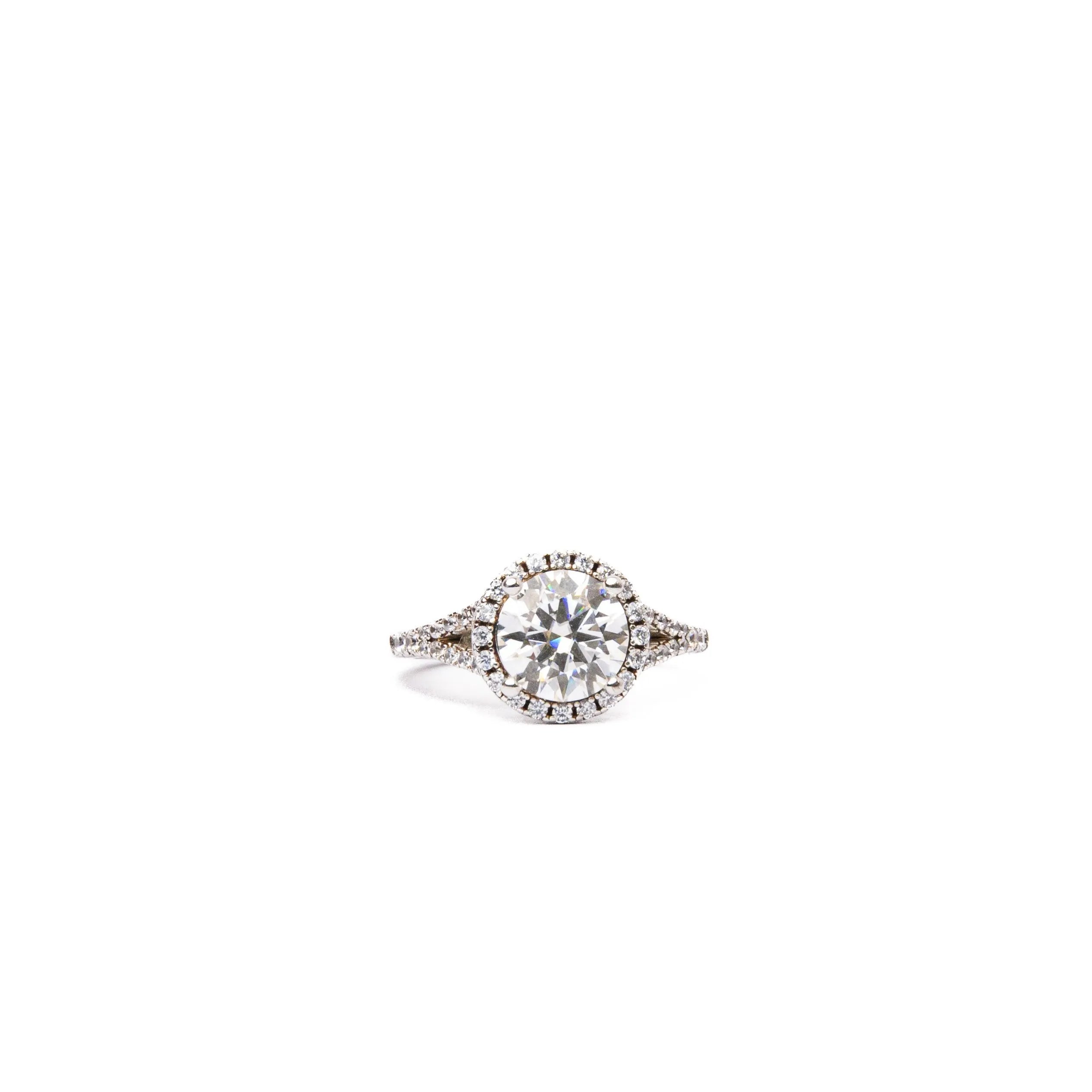 Alizia Moissanite Halo Ring