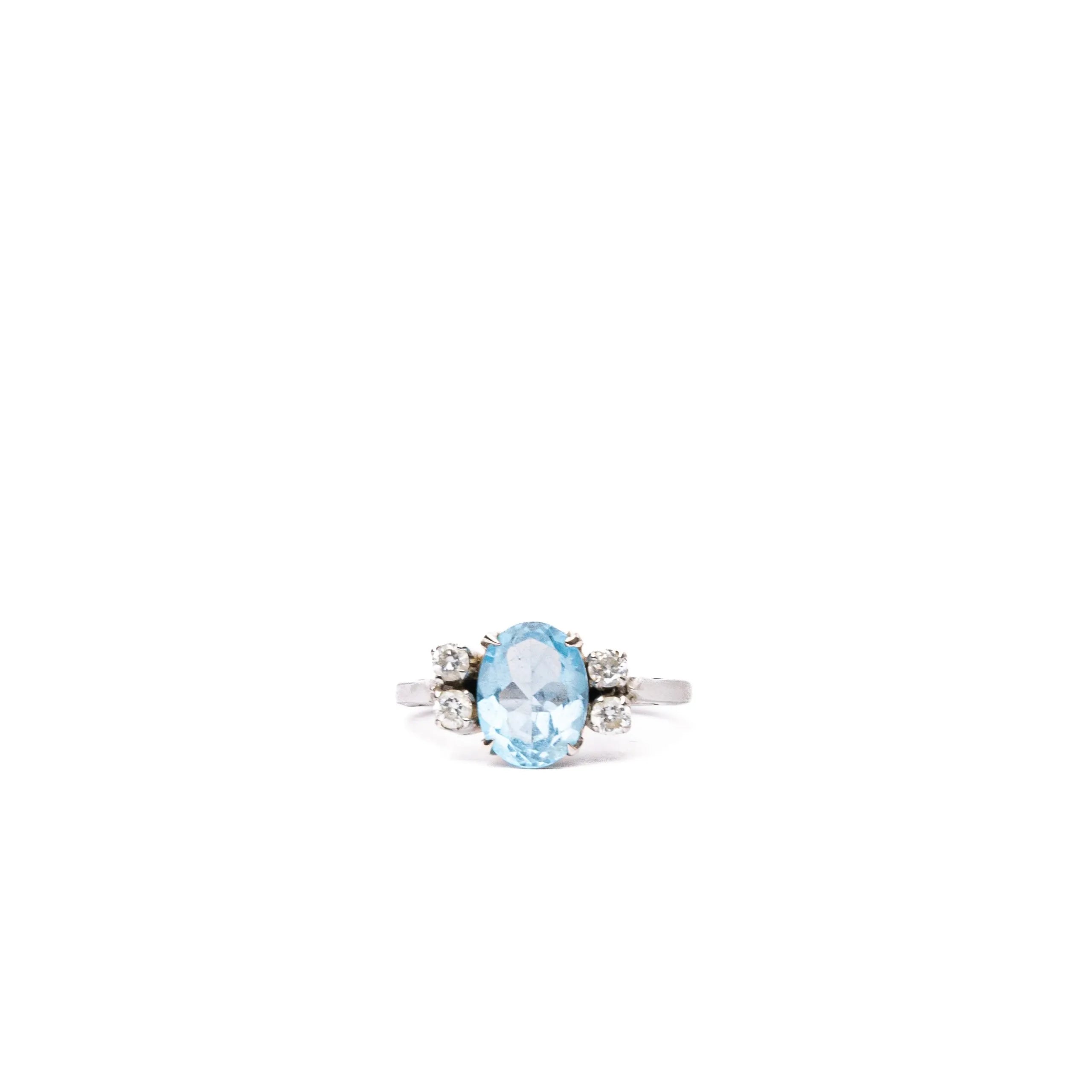 Alizia Oval Jewel 4 Stud Ring