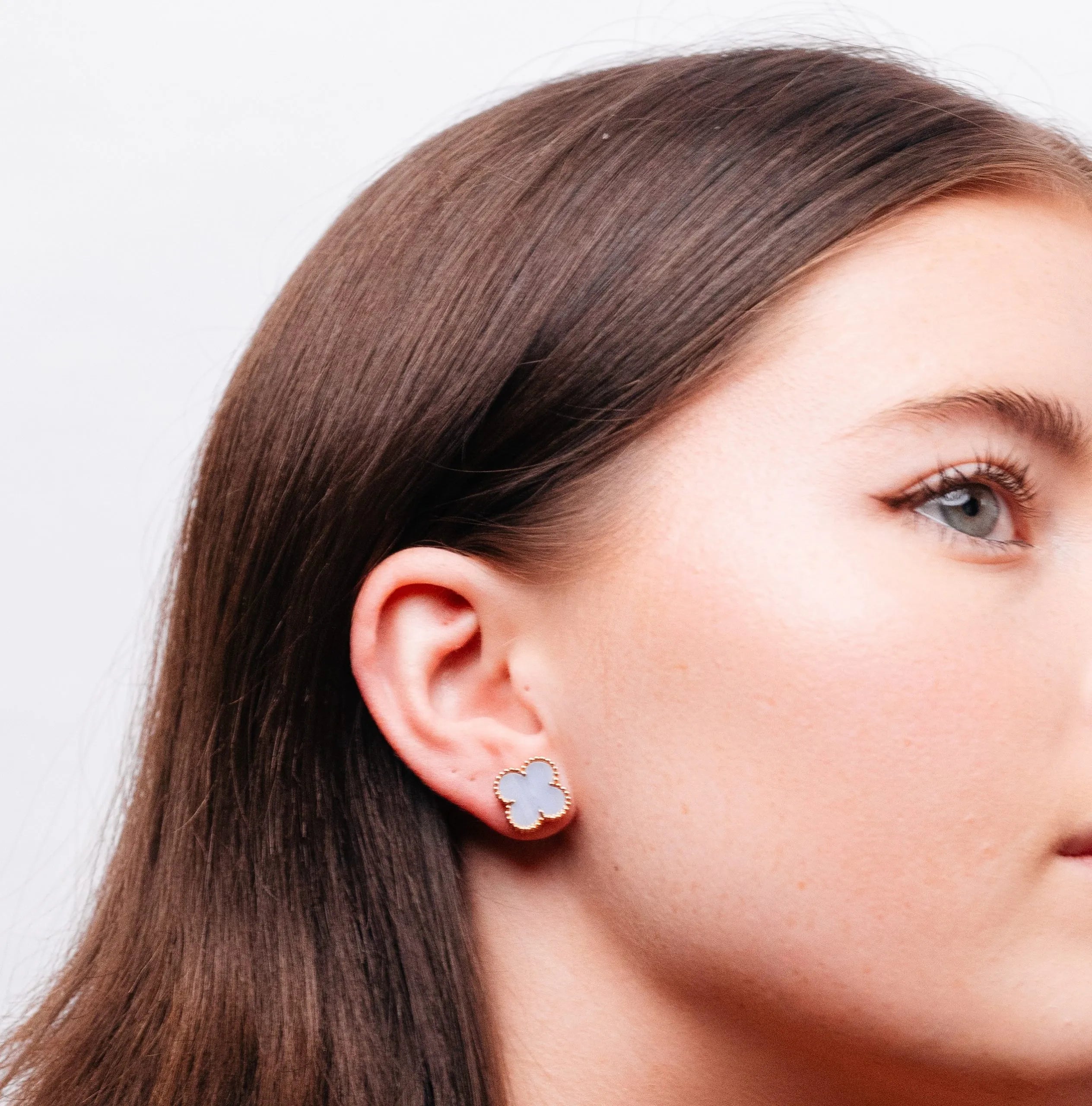 Alizia Clove Stud Earrings