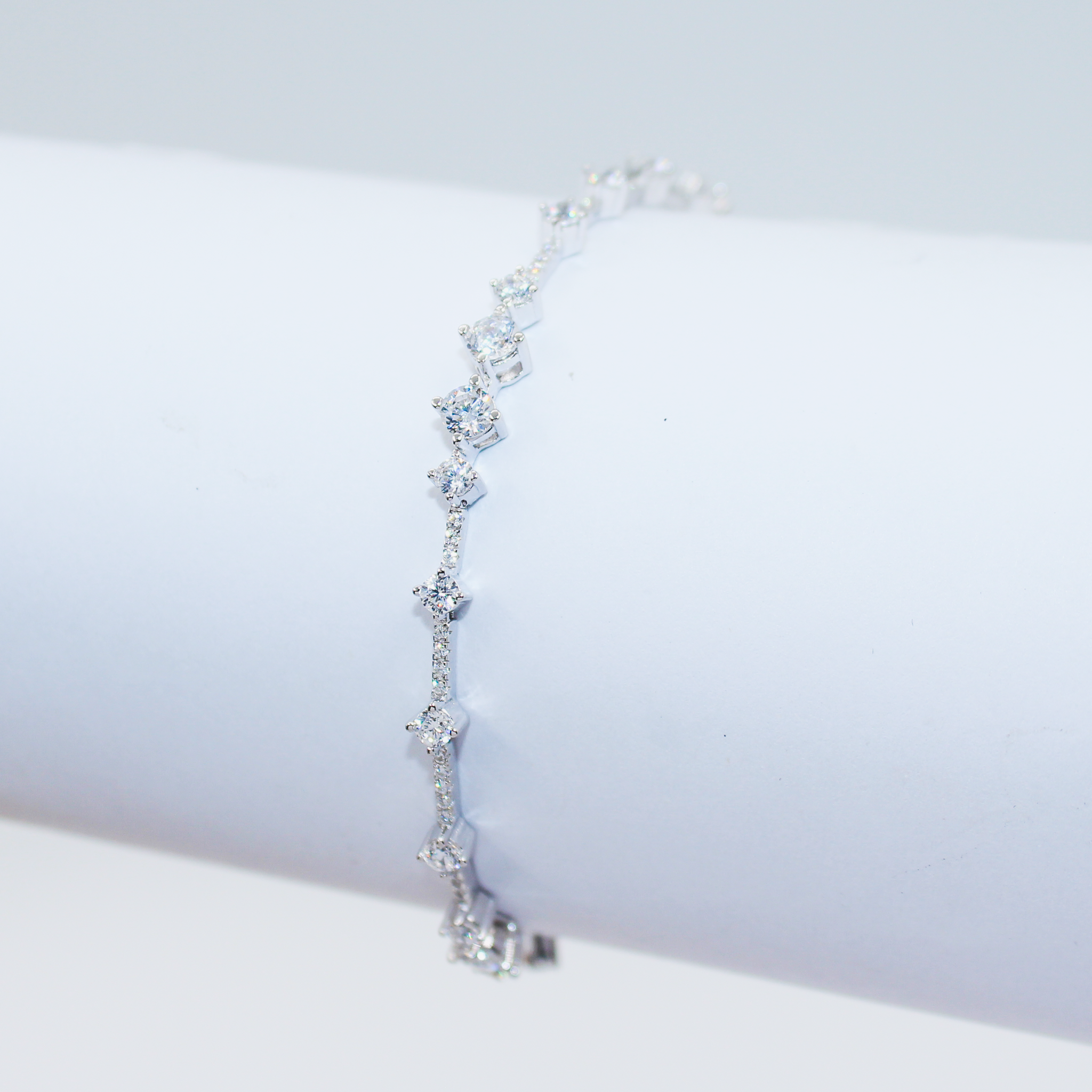 Alizia Halo Tennis Bracelet