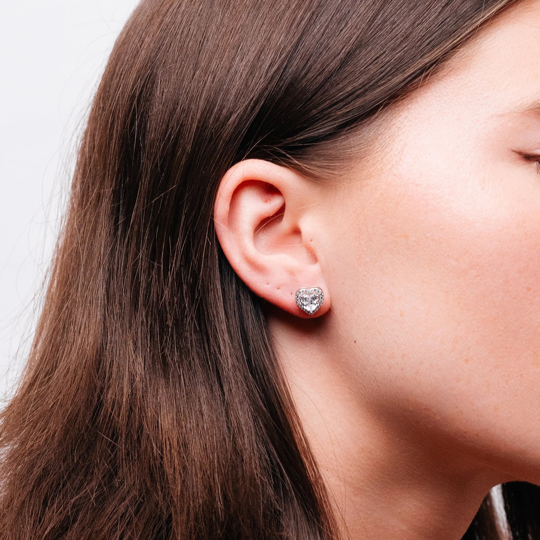 Alizia Heart Stud Stud Earrings