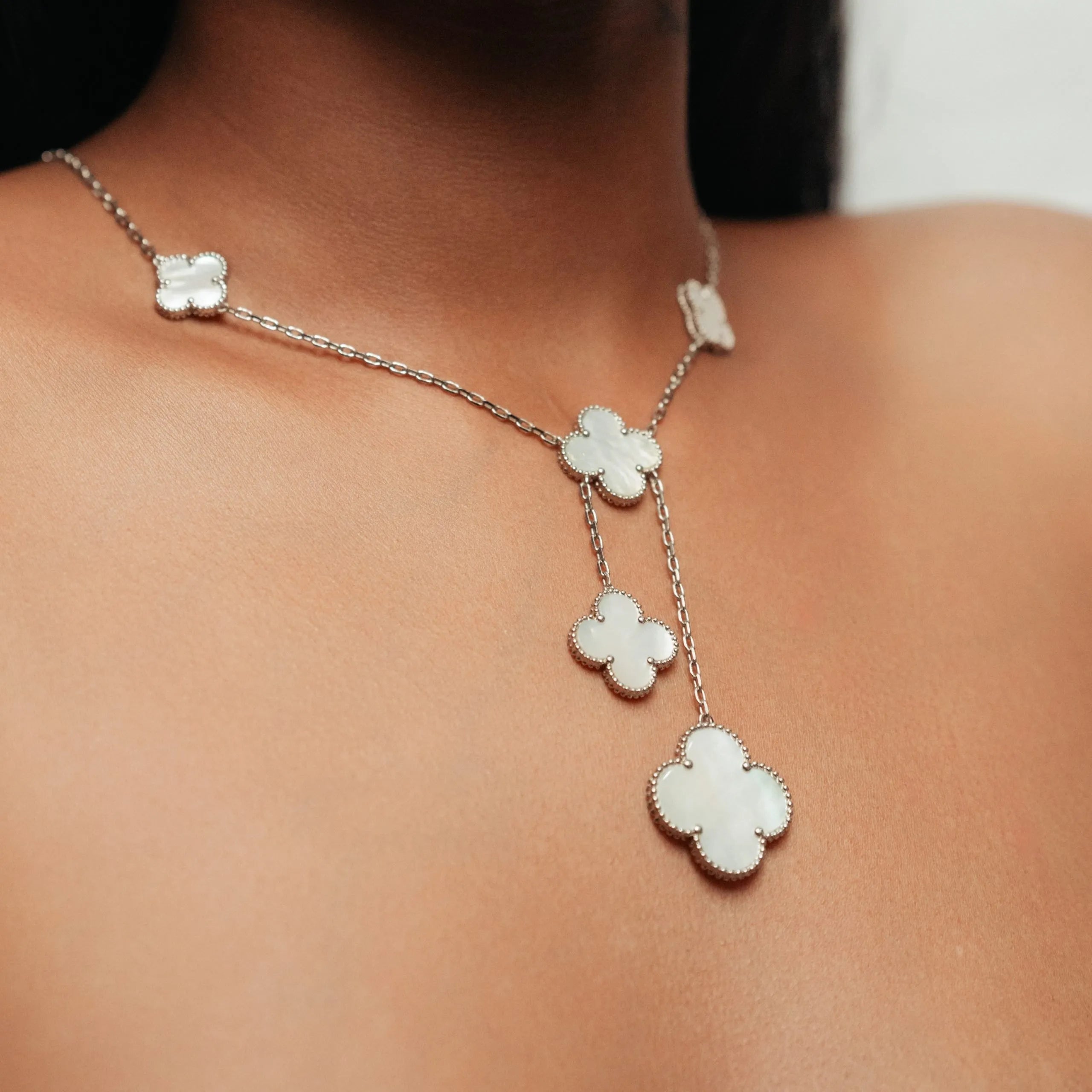 Alizia 2 Size Hanging Cloves Short Necklace