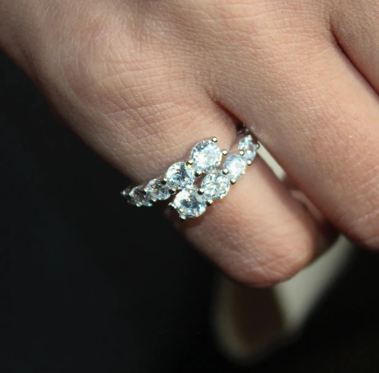 Alizia Overlap Round Cut Diamond Ring Size 5