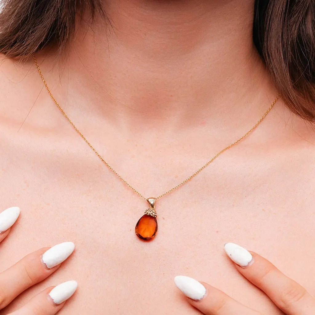 Alizia Crystal Short Necklace
